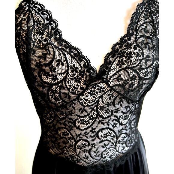 VTG 70s Nightgown Black Lace Bodice Long Maxi Glam Whimsygoth Romantic Flowy USA - Picture 3 of 16